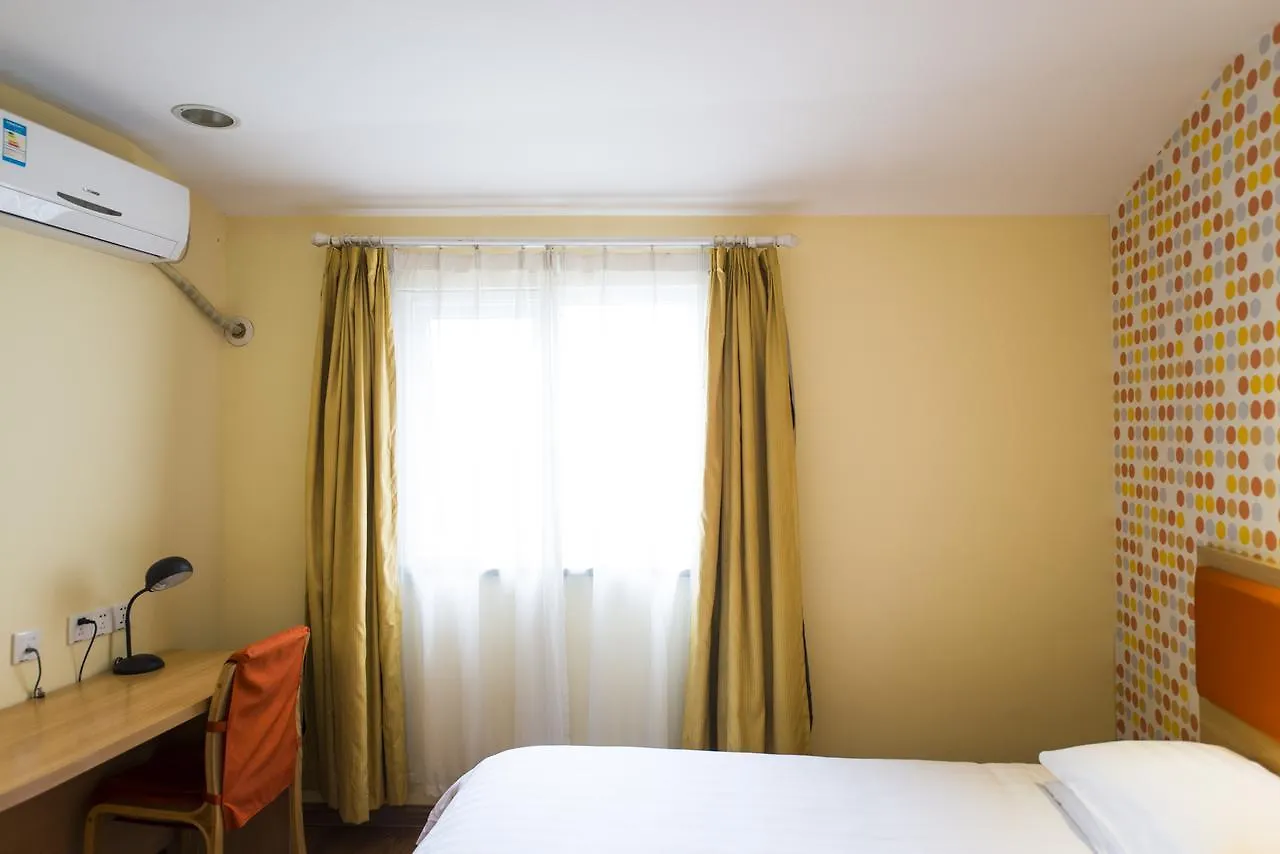 ** Hotel Home Inn Shanghai Hongqiao Terminal Jinshajiang Road Changfeng China